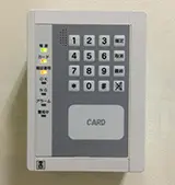 セキュアカード認証装置